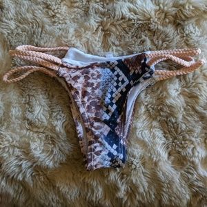 Cheeky bikini bottoms